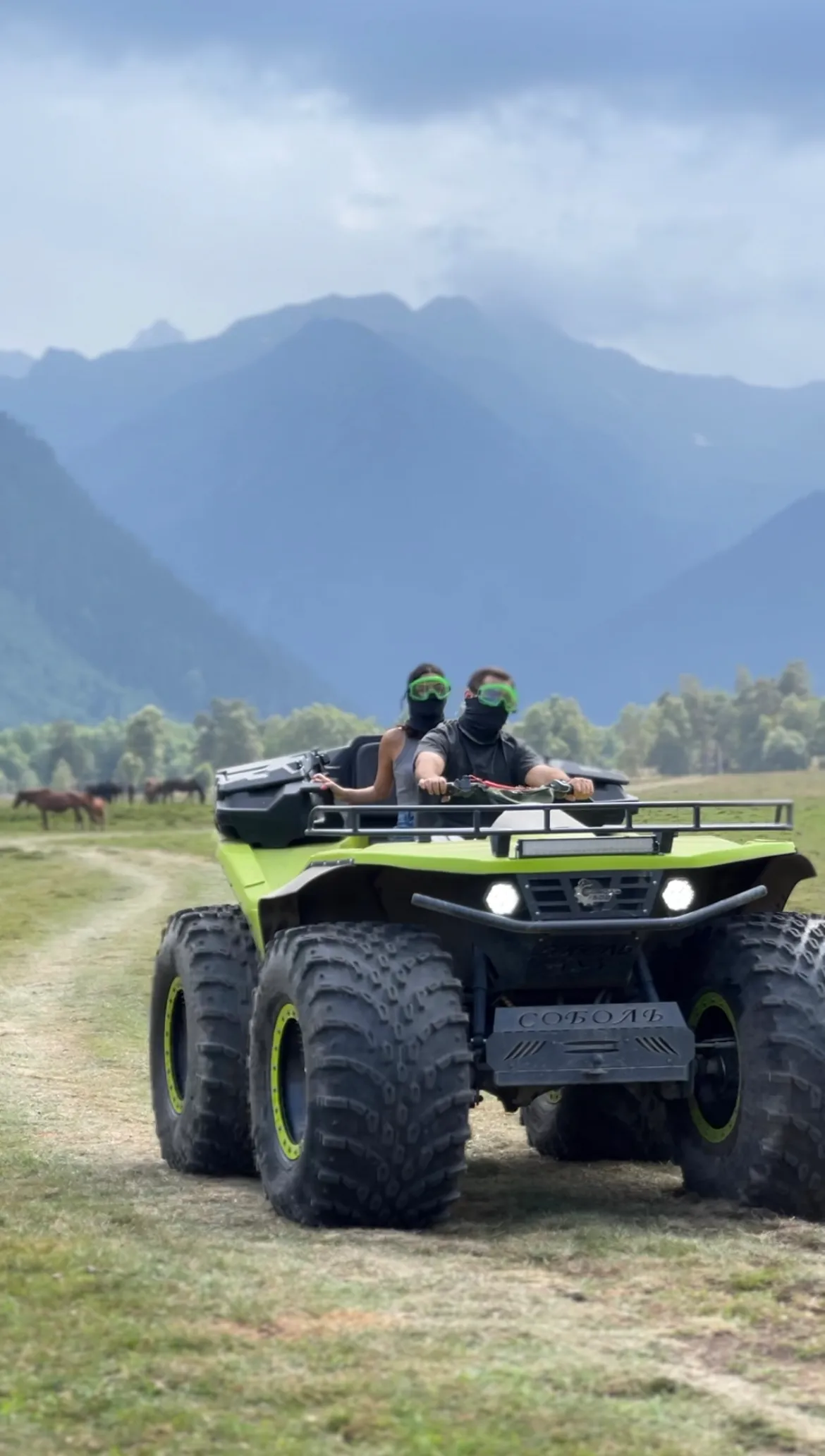 Большой квадроцикл (квадротитан, болотоход) + Джип тур + Фотосессия — джип-туры в Архыз