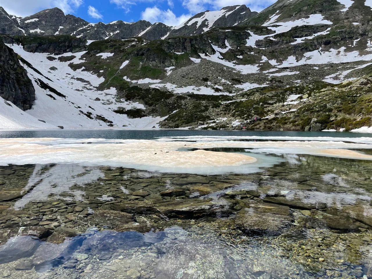 Jeep tour to Dukka lakes — route to the water after jeep drop-off