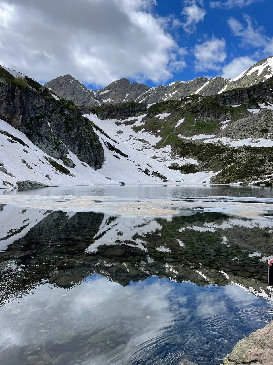 Jeep tour to Dukka lakes — clear water of Dukka lakes