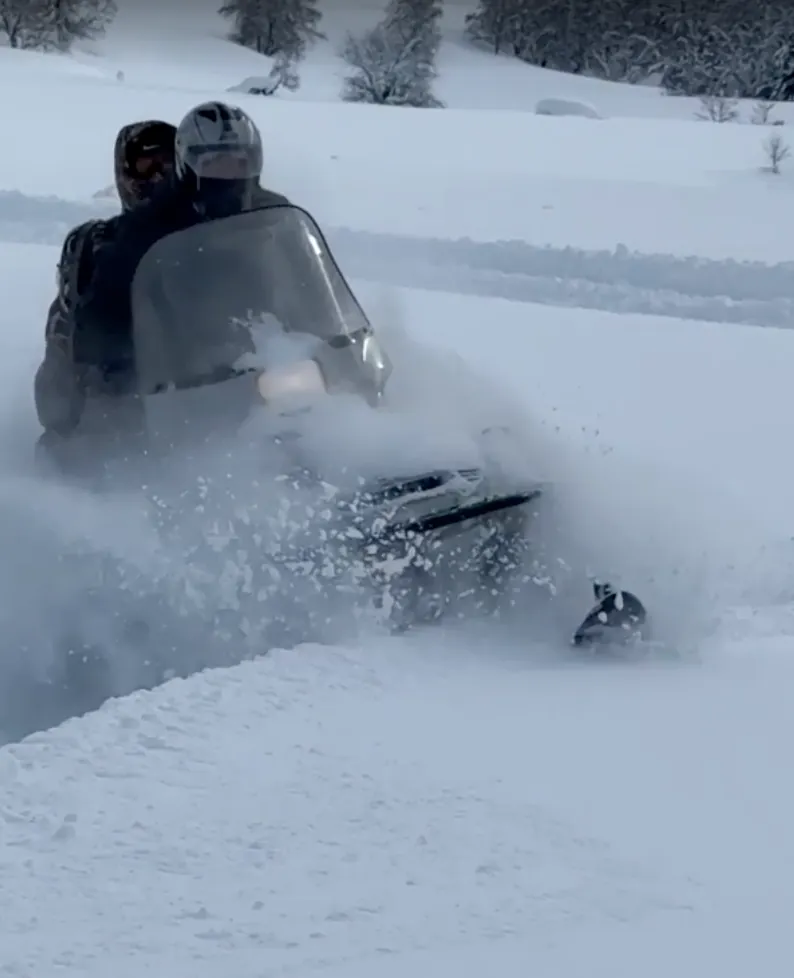 BRP Summit vs Lynx Boondocker в Архызе: что выбрать под свой стиль