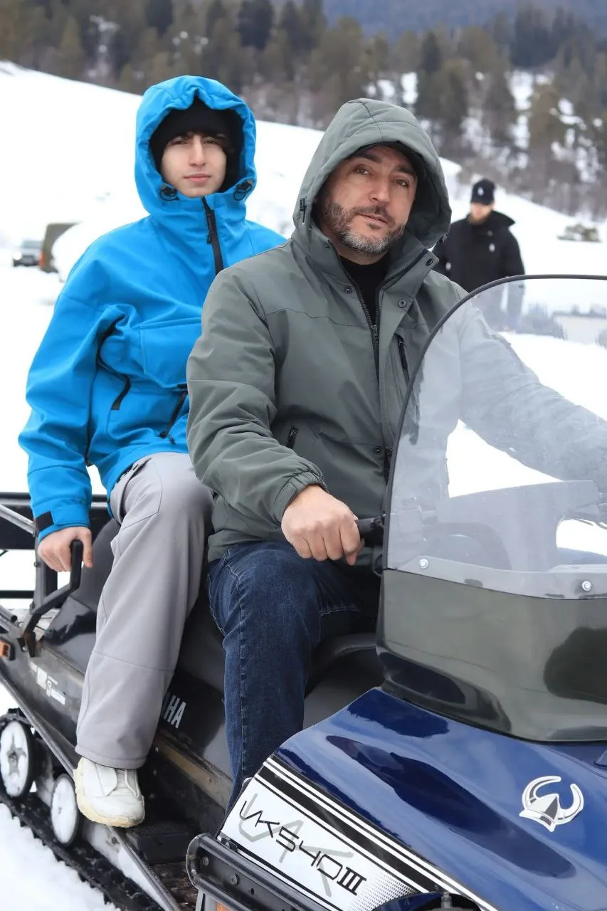 Bottomless lake — Sofia glaciers — snowmobile route thumbnail 4